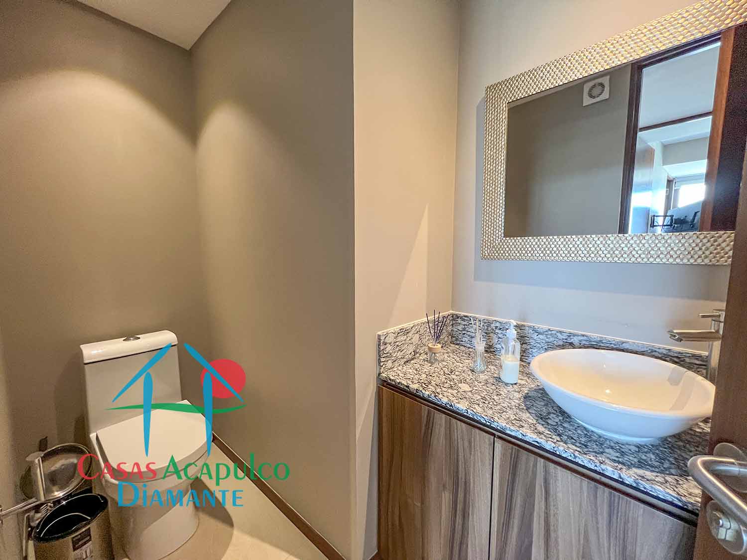 La Isla Fiji N 12 - Baño de visitas 1